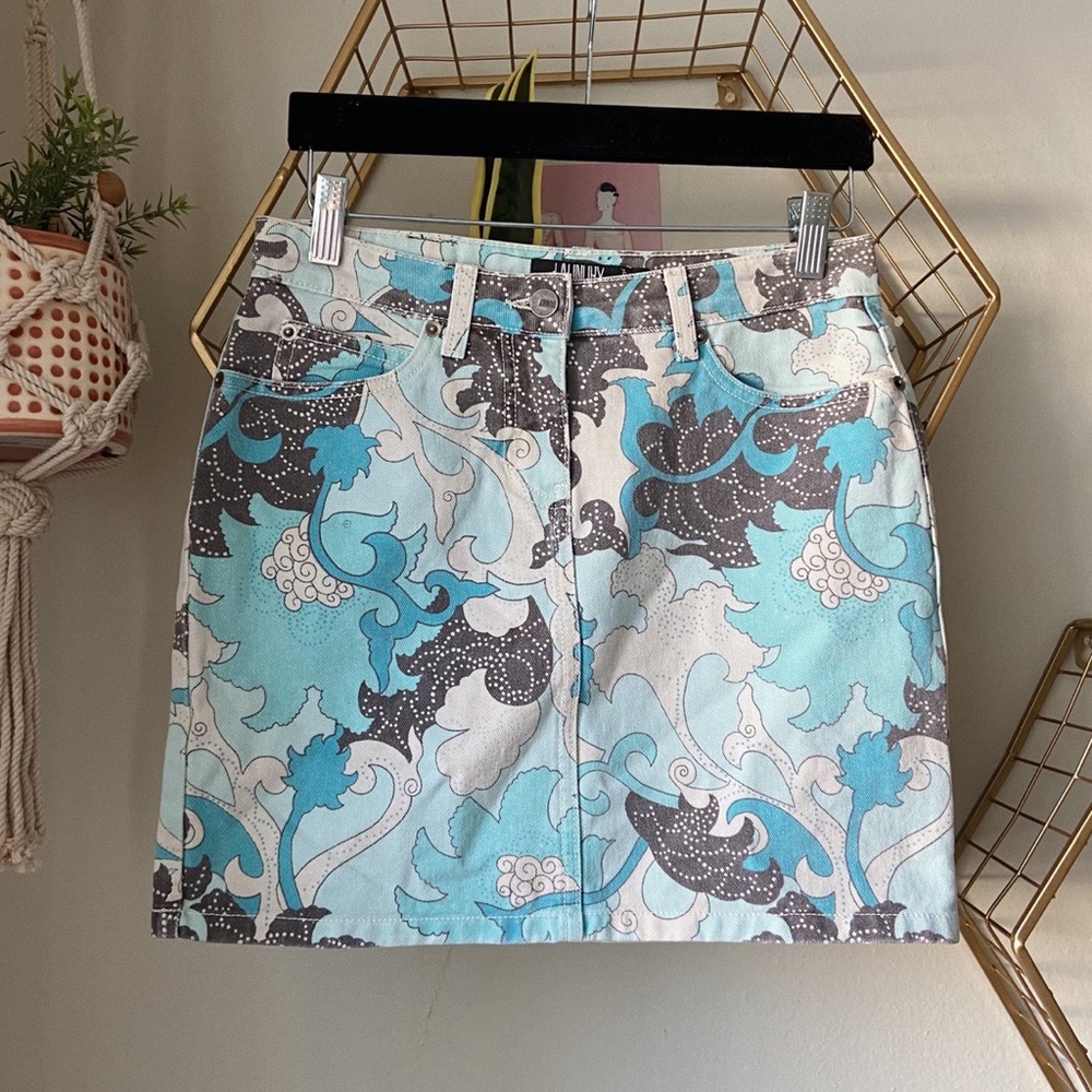 Patterned denim skirt